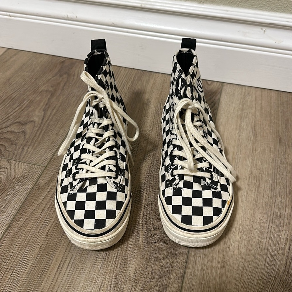 Women’s High Top Checkered Vans